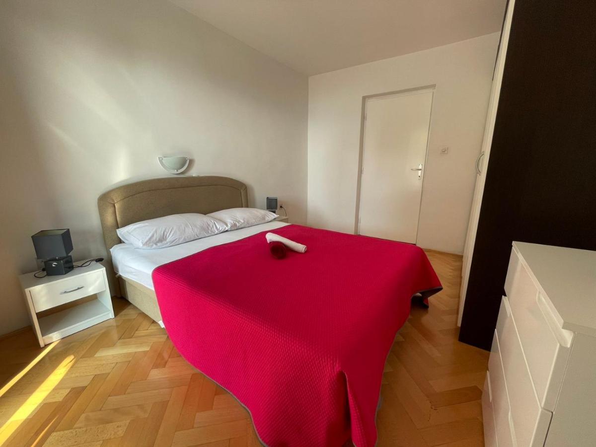 Apartman Renata 茨里克韦尼察 外观 照片